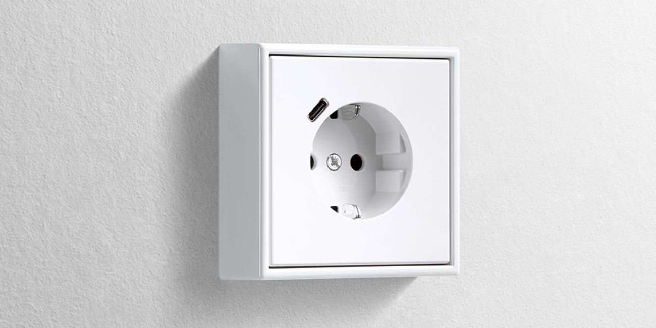 Erweiterter Anschlussraum für die Nachrüstung bei manes die electro gmbh in Erfurt