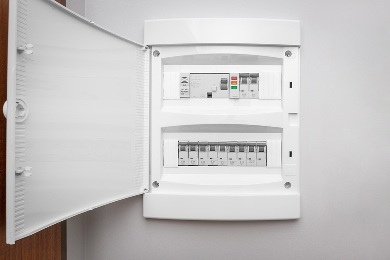 Über­spannungs­schutz bei manes die electro gmbh in Erfurt